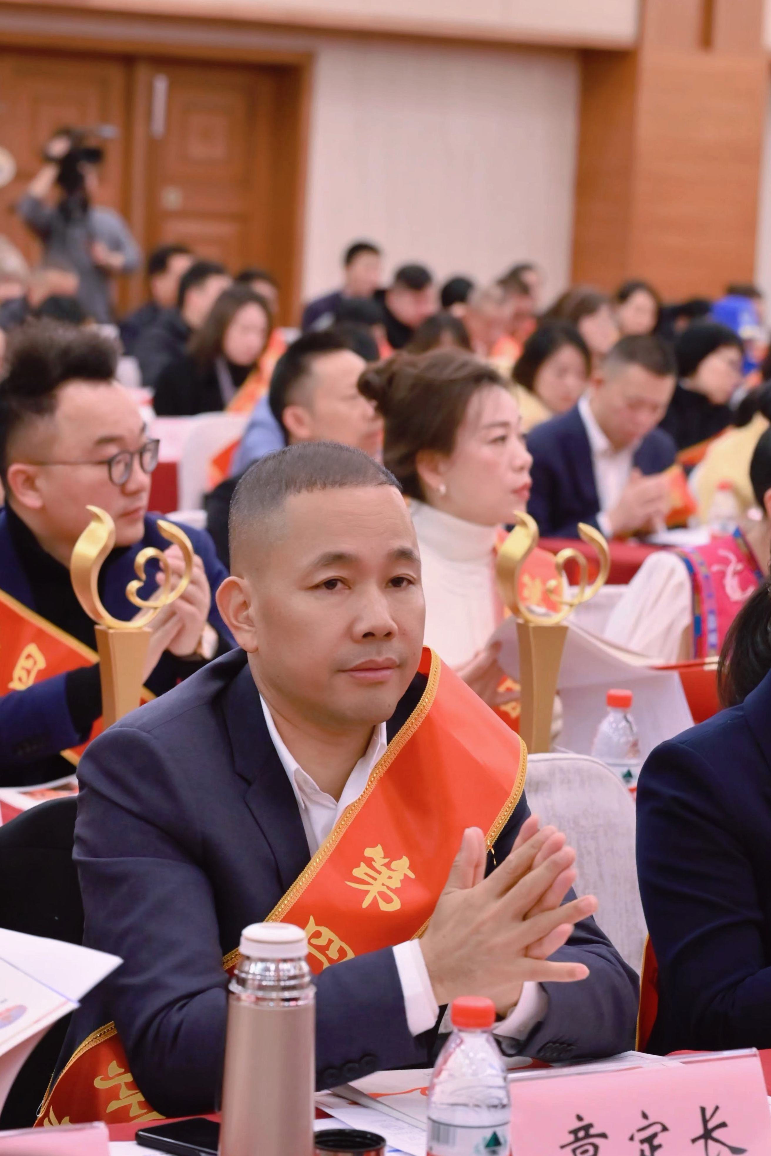 第四届“温州慈善奖”获奖名单公布！pa真人集团董事长章定长荣获表彰