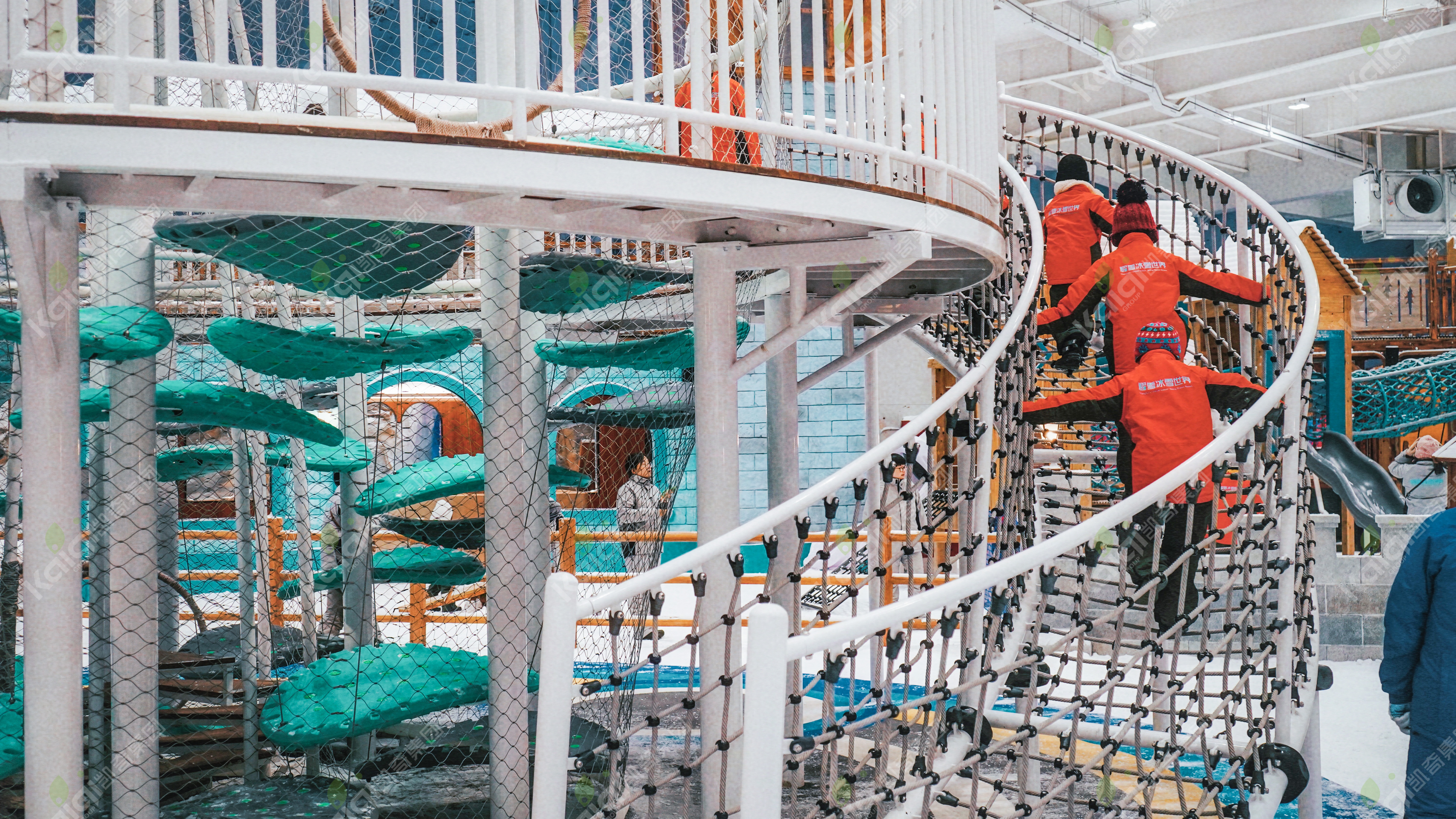 梦耀童年 浪漫雪域｜耀雪冰雪世界盛大开幕，pa真人联袂打造魔都度假胜地